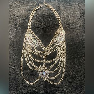 Beautiful decorative silver costume necklace with crystal stones.